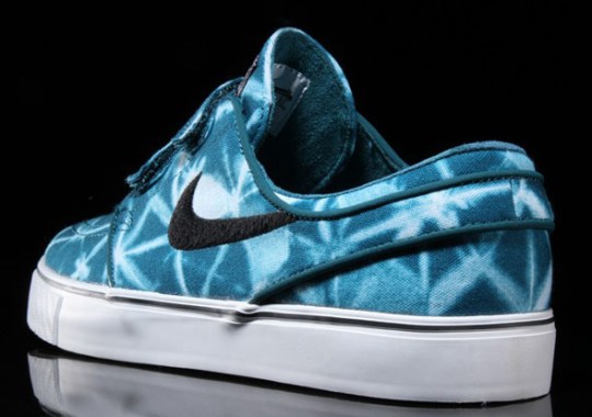 Velcro Nike Janoskis Are Back With Funky Teal Prints