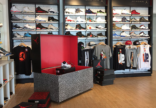 Worthy Sneaker Store in Long Island Set 