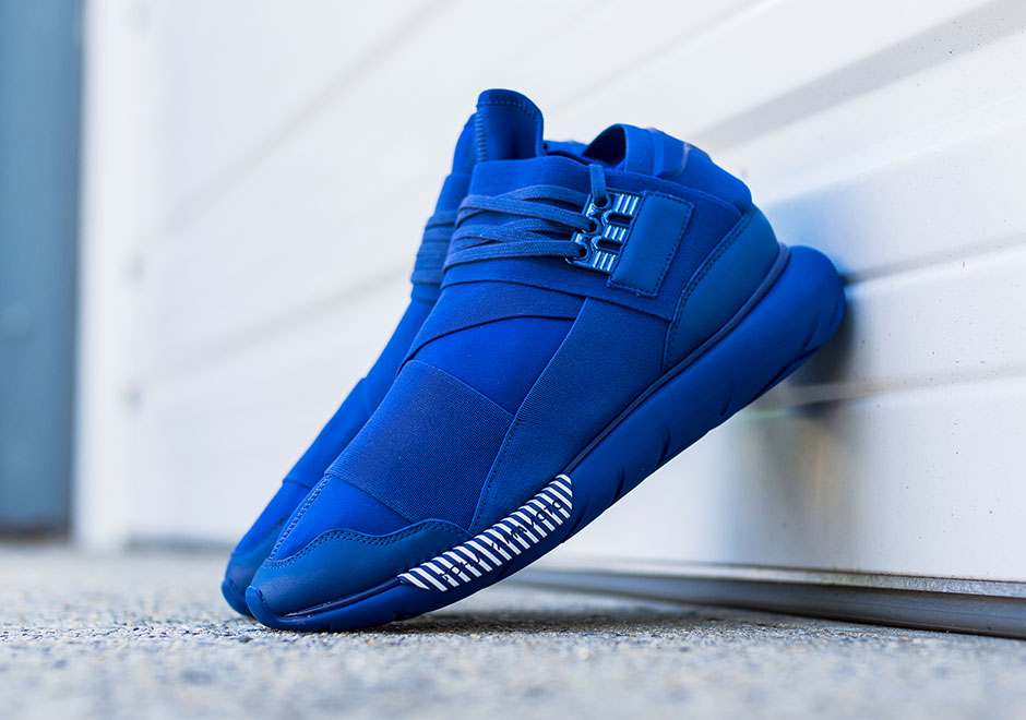 Adidas y3 con store strisce blu