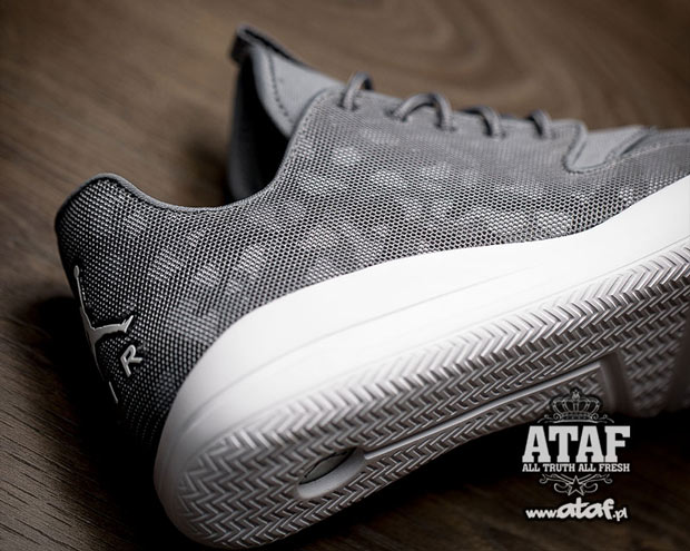Air Jordan Eclipse Returns With Elephant Print 03