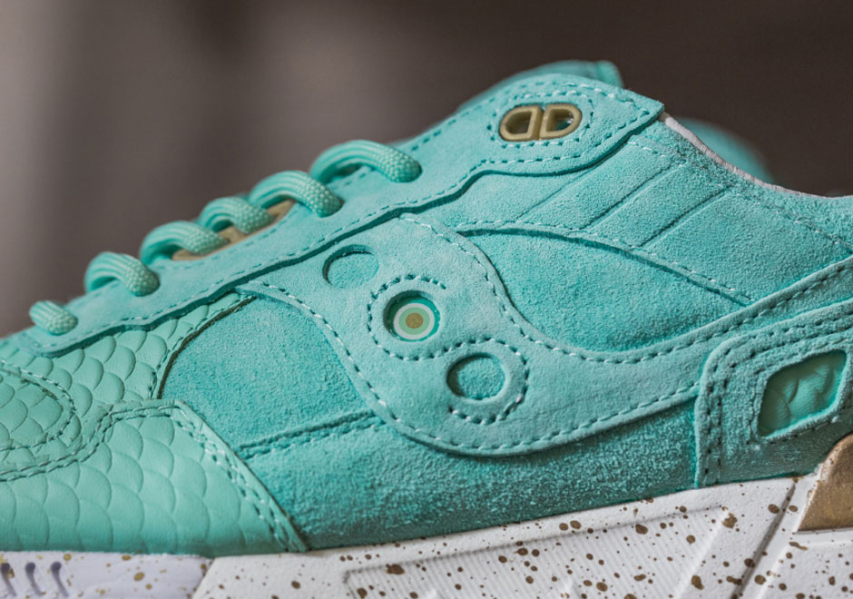 saucony fish scale