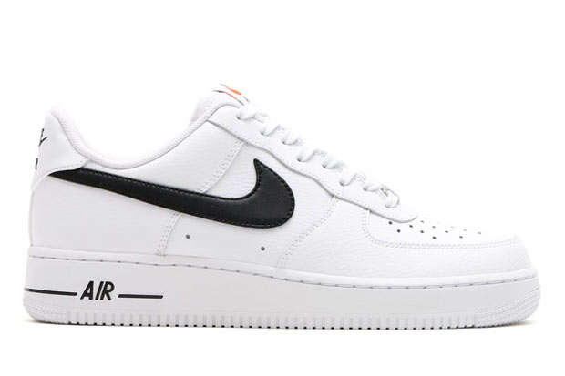 Nike Air Force 1 White Black Vintage 02
