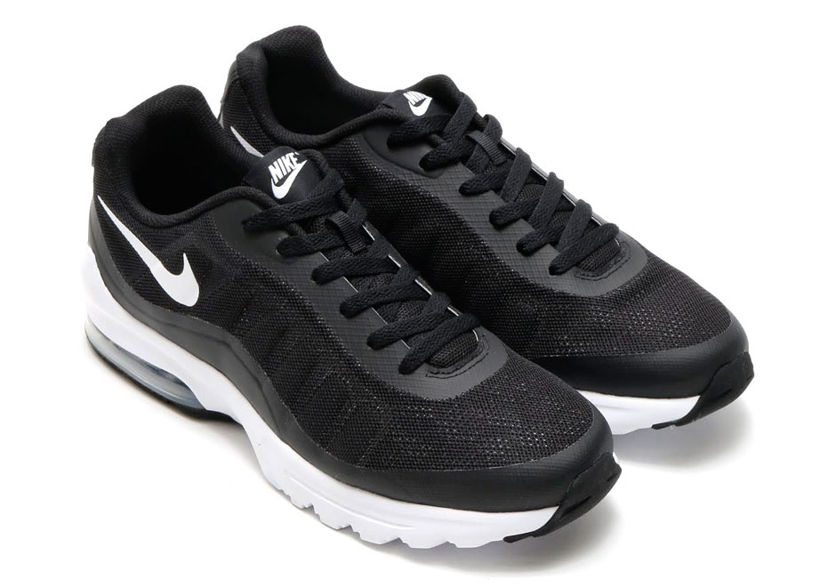 nike air max invigor black white