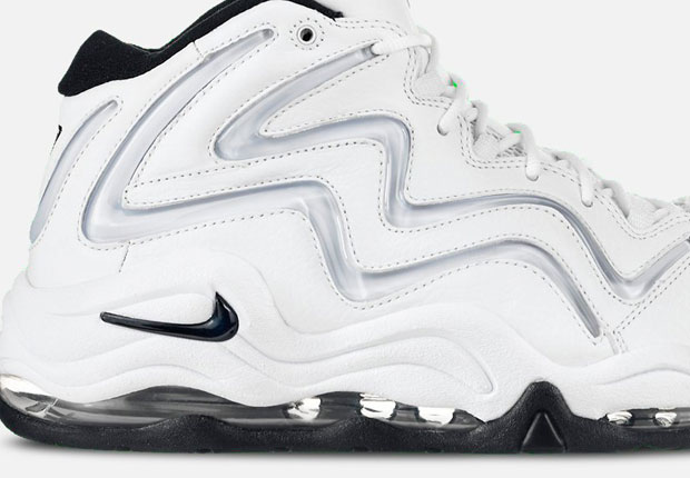 Nike Brings Back Scottie Pippen's First Signature Shoe 