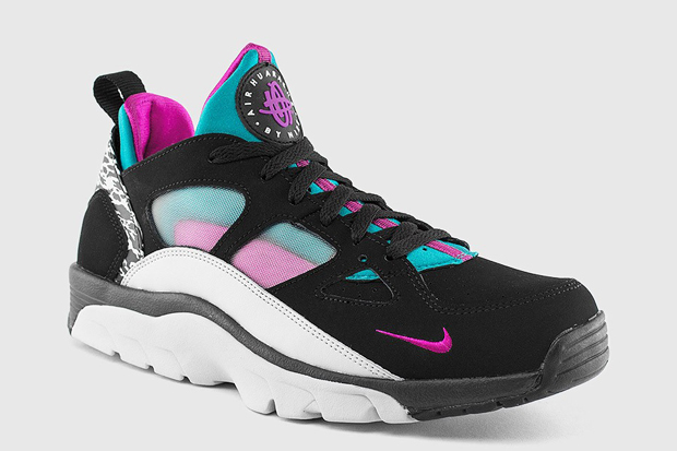The Latest Nike Air Trainer Huarache Low Features An OG