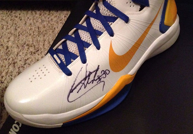 Steph Curry's Nike PE From 2010 Looks A 