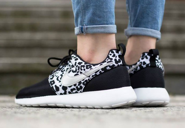 Nike Roshe Run Print Cheetah Black Metlallic Silver 1