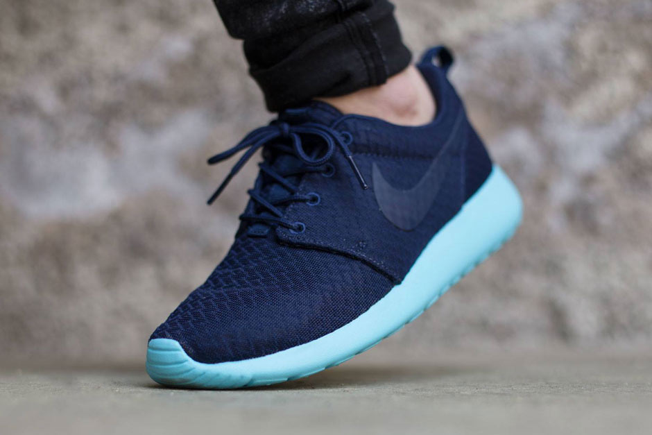 Have You Seen These New Materials On The Nike Roshe Run? - SneakerNews.com