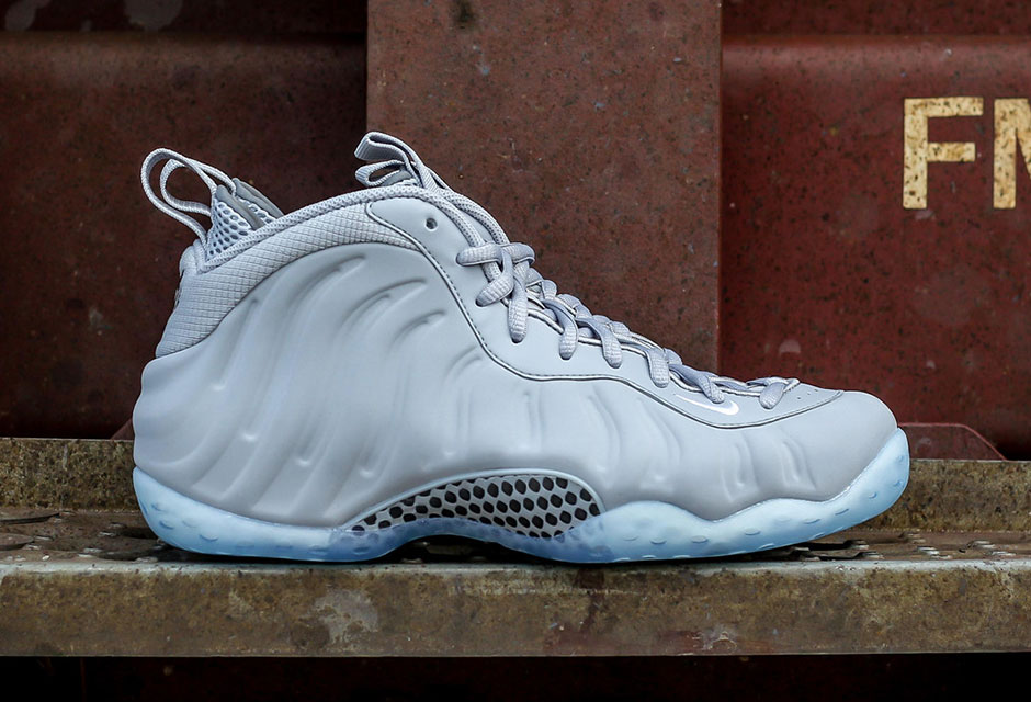 A Detailed Look at the Nike Air Foamposite One 