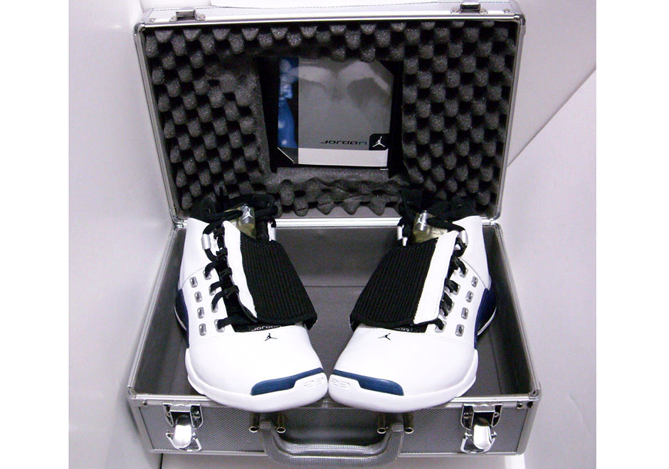 jordan shoes that came in a suitcase