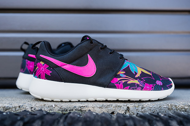 More Aloha Prints Nike Roshe Run 02