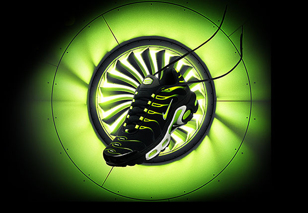 air max plus black and lime green