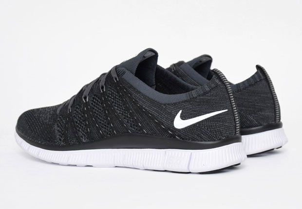 Another “Oreo” Nike Flyknit Release