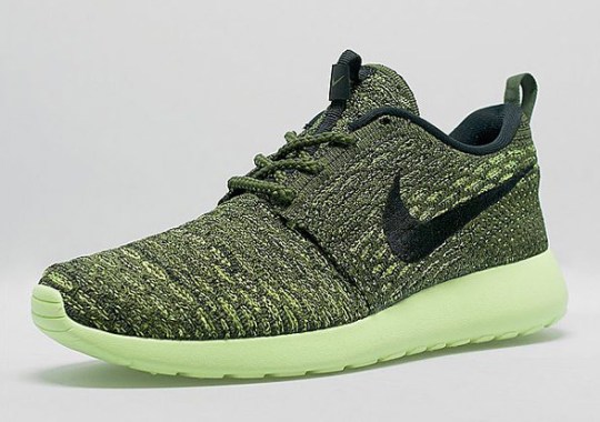 Bright Volt Soles On The Latest nike collection Flyknit Roshe Run