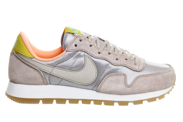 Nike Sportswear La Glow Pack 05