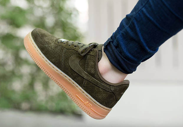 Nike air force hotsell 1 olive green suede