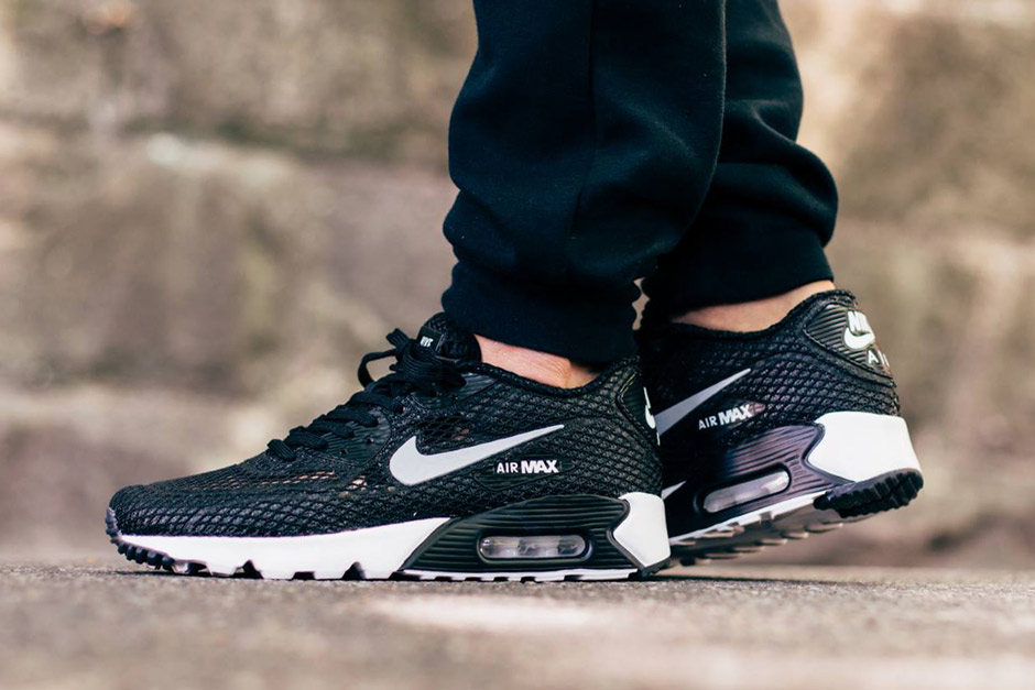 An On-Foot Look At The Nike Air Max 90 Ultra Breeze - SneakerNews.com