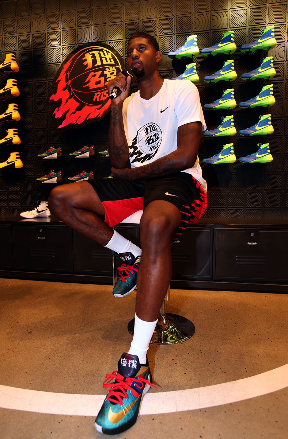Paul George in his new Nike Hyperdunk 2015 low PE