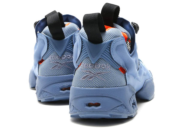 Коричневі жіночі куртки lite reebok Tech Light Blue 2