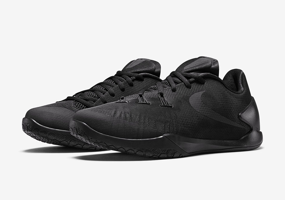 An All-Black Colorway Of James Harden's Last Nike Sneaker Has Surfaced
