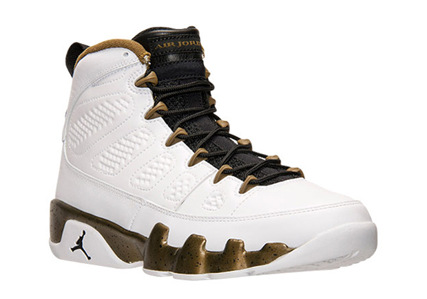 A First Look at Retail Images of the Air Jordan 9 "Statue"