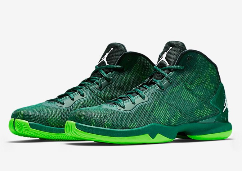 No Surprise That These Jordans Come In “Oregon” Colors