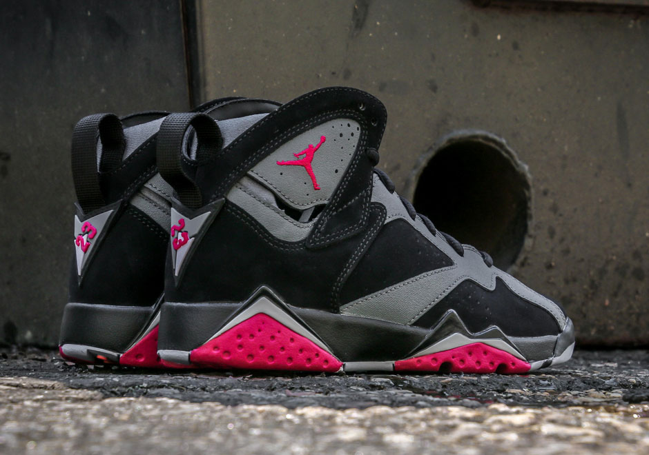 jordan-7-retro-fucshia-5