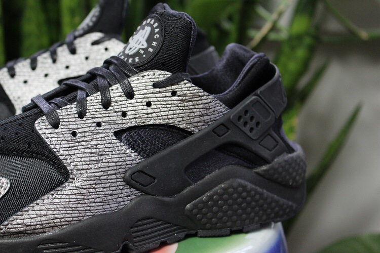 Nike Air Huarache Flirts Weird Materials 08