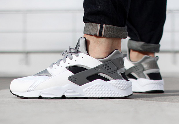 nike air huarache white black grey spurs 1