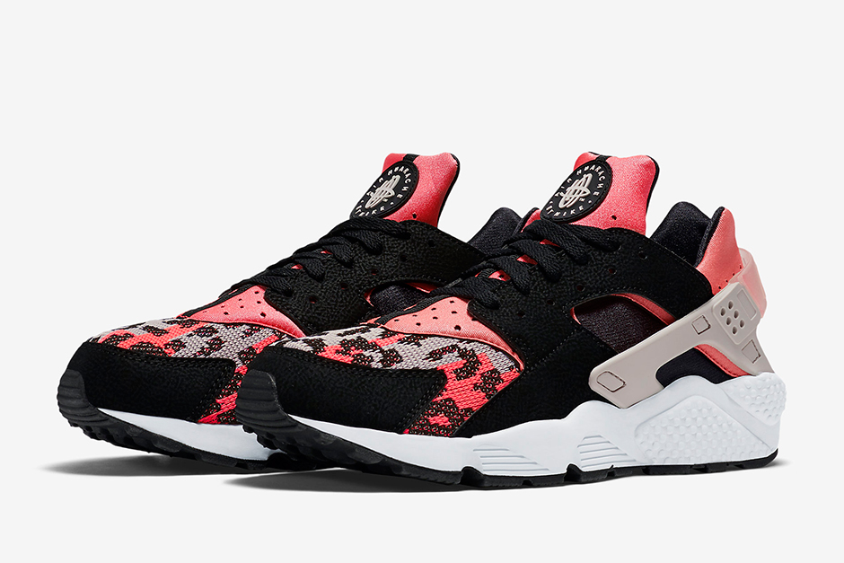 The Nike Air Huarache Returns in Two New Woven Colorways SneakerNews