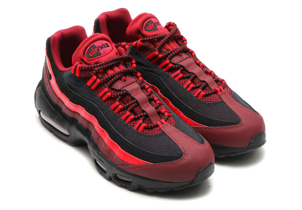 Nike air max 95 hotsell black and team red