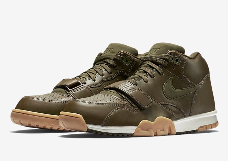 Tonal Colorways Of The Nike Air Trainer 1 Are What’s Hot