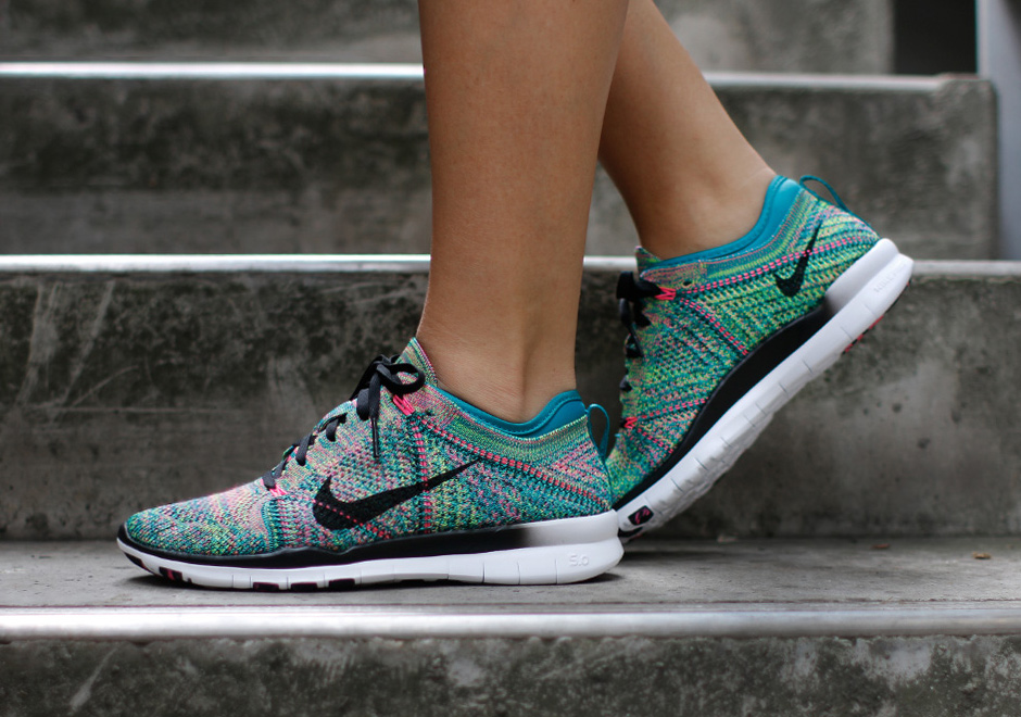 nike flyknit training women's