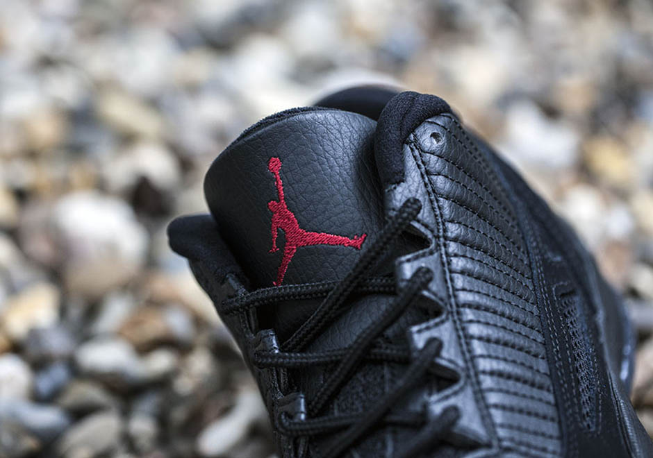 Die Top 5 Air Jordan 1 High Modelle unter 300 Low Black Red Referee Release Reminder 3