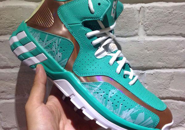 Is Dwight Howard’s adidas “Christmas” Shoe Cancelled?