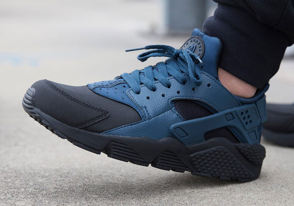 blue nike air huarache