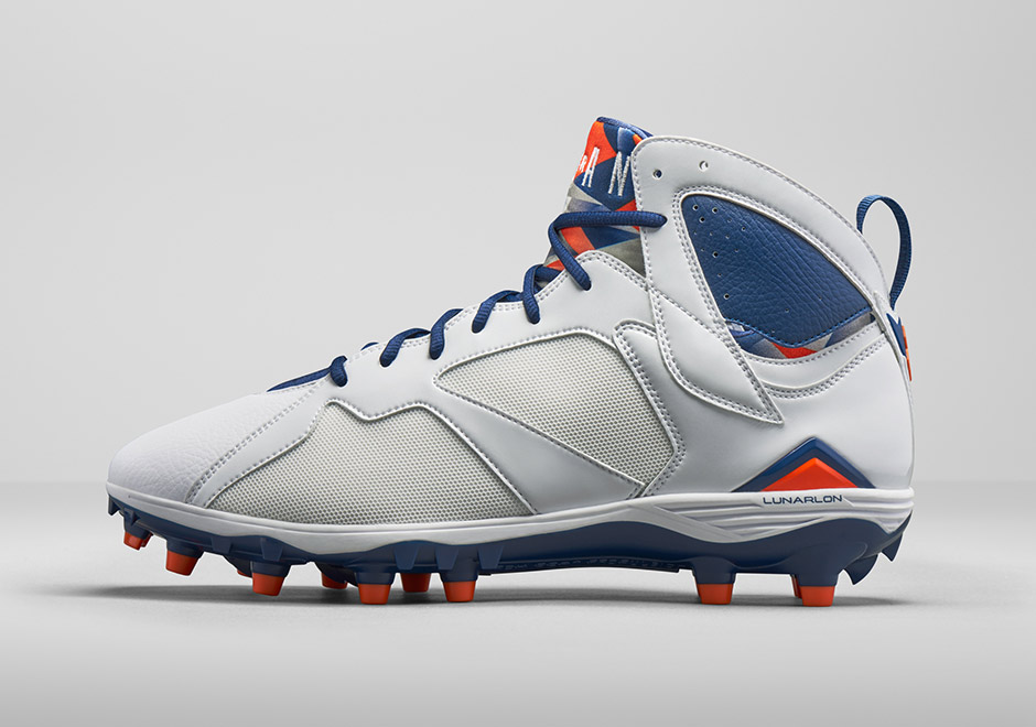 Jordans Iconic Bred Colourway Gets Inverted On The AJ1 Low Banned Pe Cleats 2015 Hare Alshon Jeffrey 2