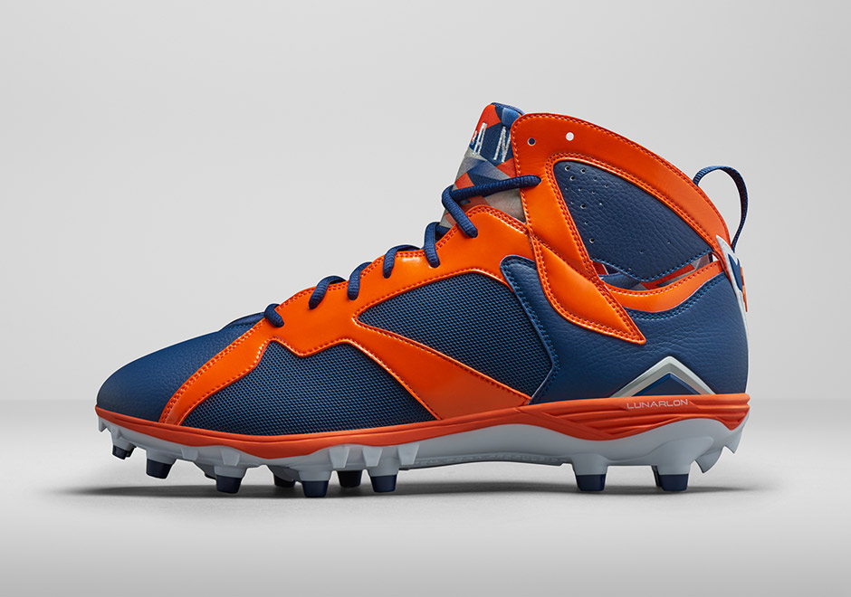 Jordans Iconic Bred Colourway Gets Inverted On The AJ1 Low Banned Pe Cleats 2015 Hare Alshon Jeffrey 3