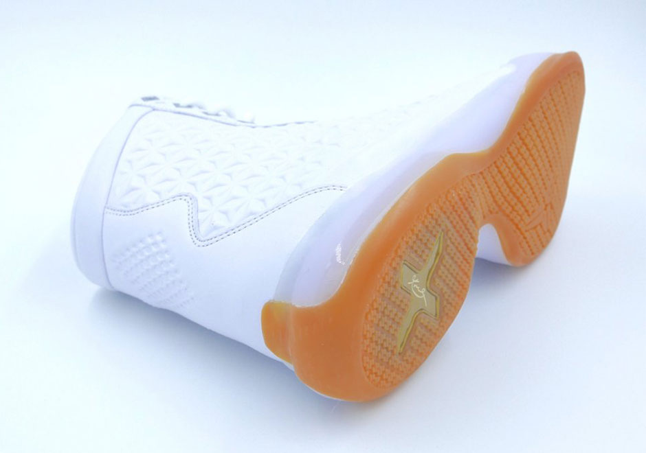 A Detailed Look At The Nike Kobe 10 EXT High