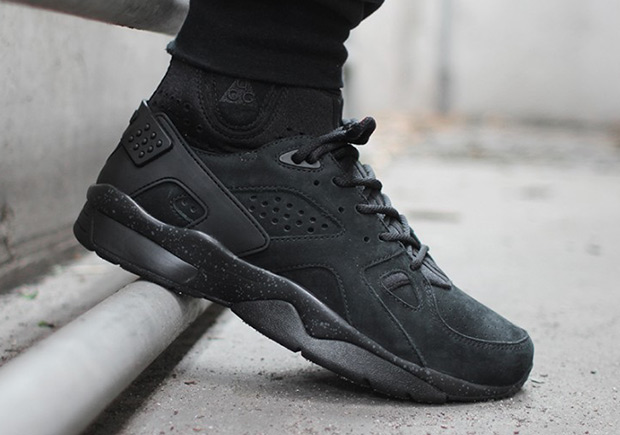 Murdered Out Mowabbs Are Coming For Ya - SneakerNews.com