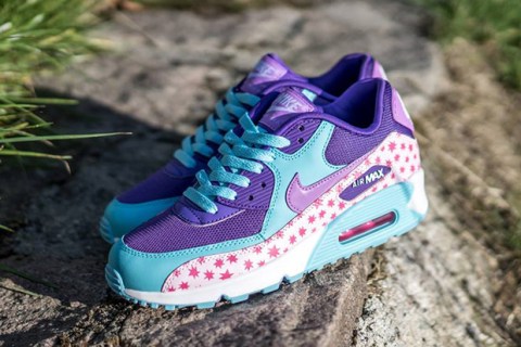 Nike Gets Flashy With The Air Max 90 For Kids - SneakerNews.com