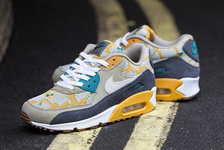 bon Drank sterk New Iterations Of The Nike Air Max 90 Appear - SneakerNews.com