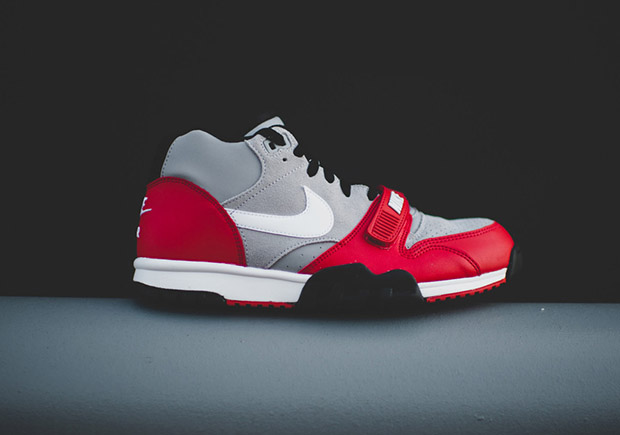 Nike Air Trainer Wolf Grey University Red 1