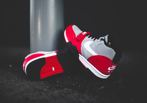 Nike Air Trainer Wolf Grey University Red 3