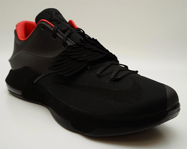 ama de casa galope invadir Kevin Durant Reveals A Matte Black Nike KD 7 "Aunt Pearl" Sample -  SneakerNews.com