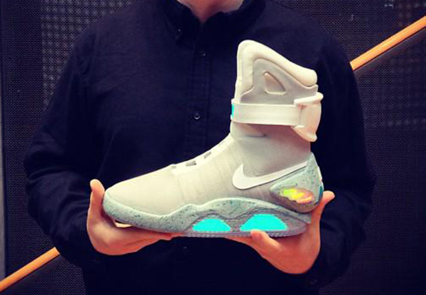 power lace nike mag