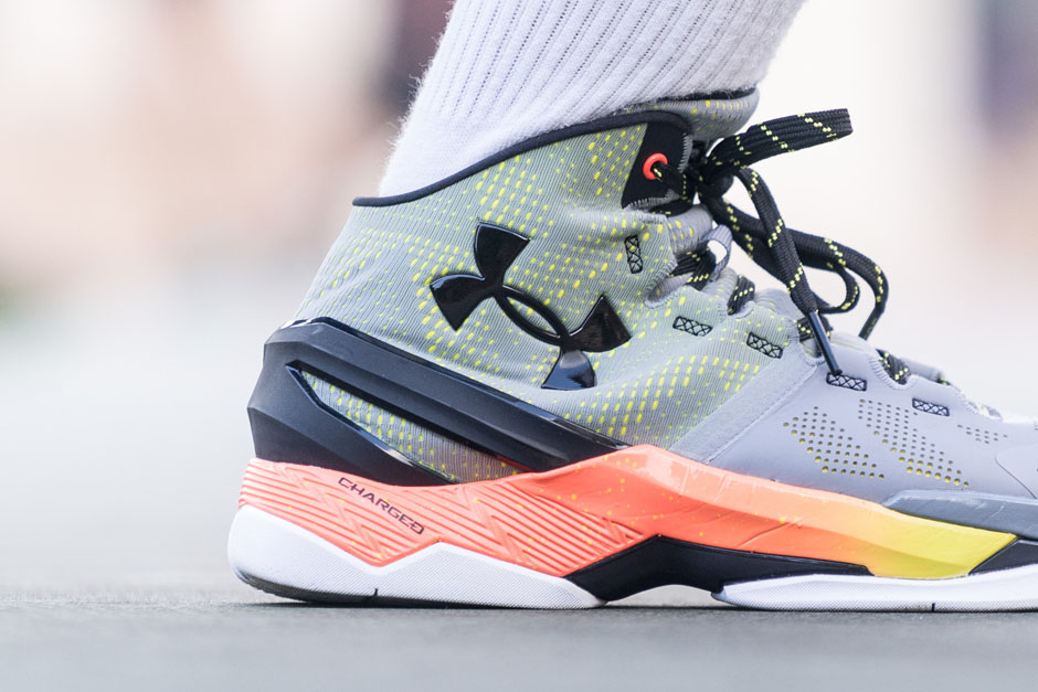 Under Armour Curry Two Iron Sharpens Iron Details 09