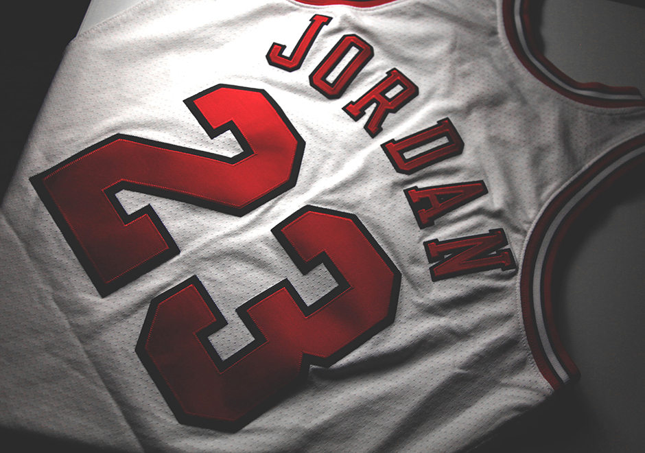 Mitchell Ness Jordan 72 10 Jersey 4
