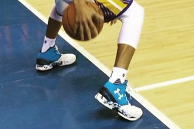 Steph Curry Debuts a New UA Curry Two at Warriors Practice