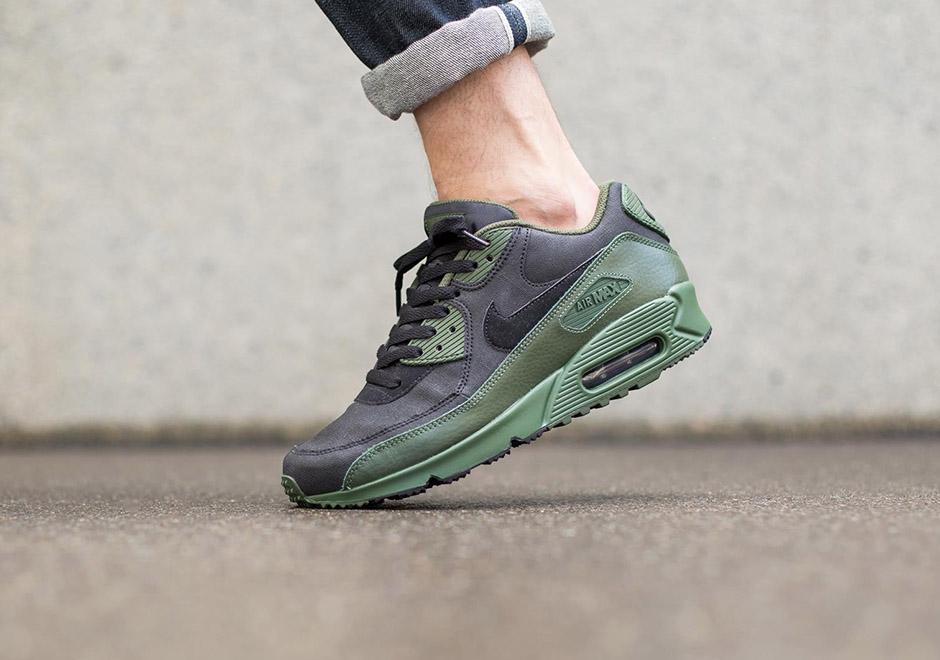 Hest eksplicit hurtig This Air Max 90 Is Equipped For Winter, And Looks Great Too -  SneakerNews.com